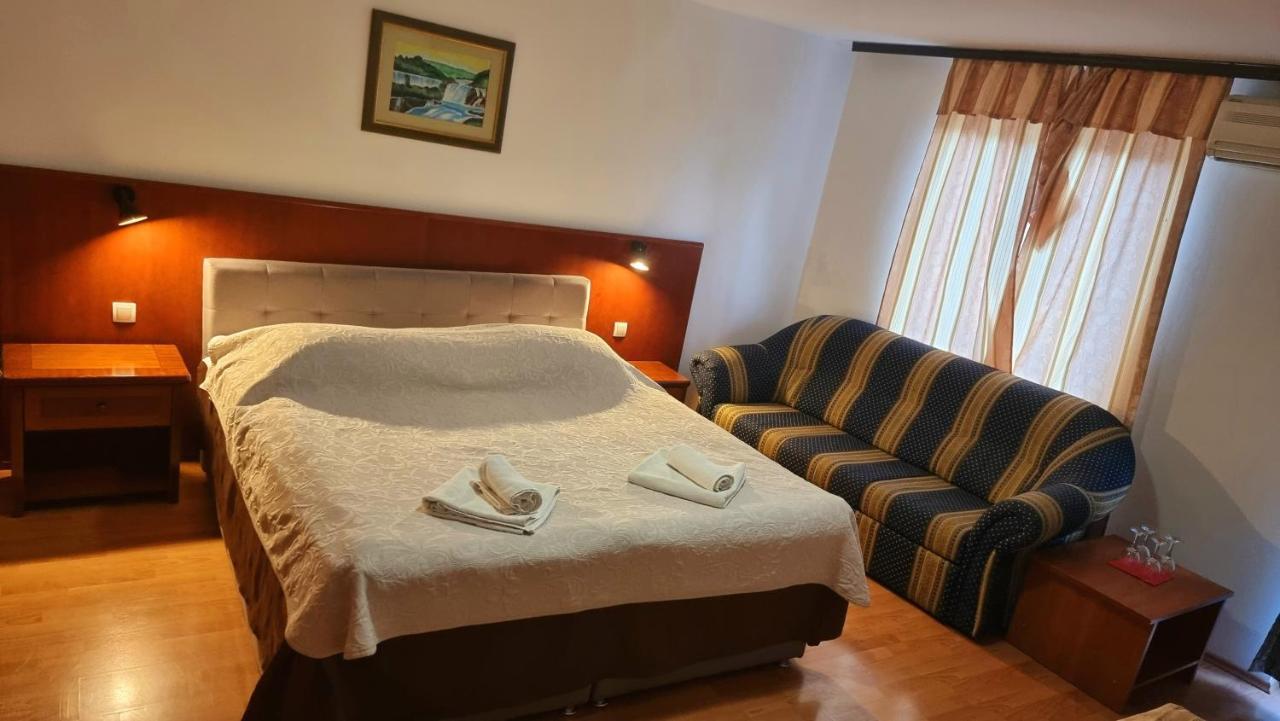 Visovac Rooms And Breakfast Skradin Exterior photo